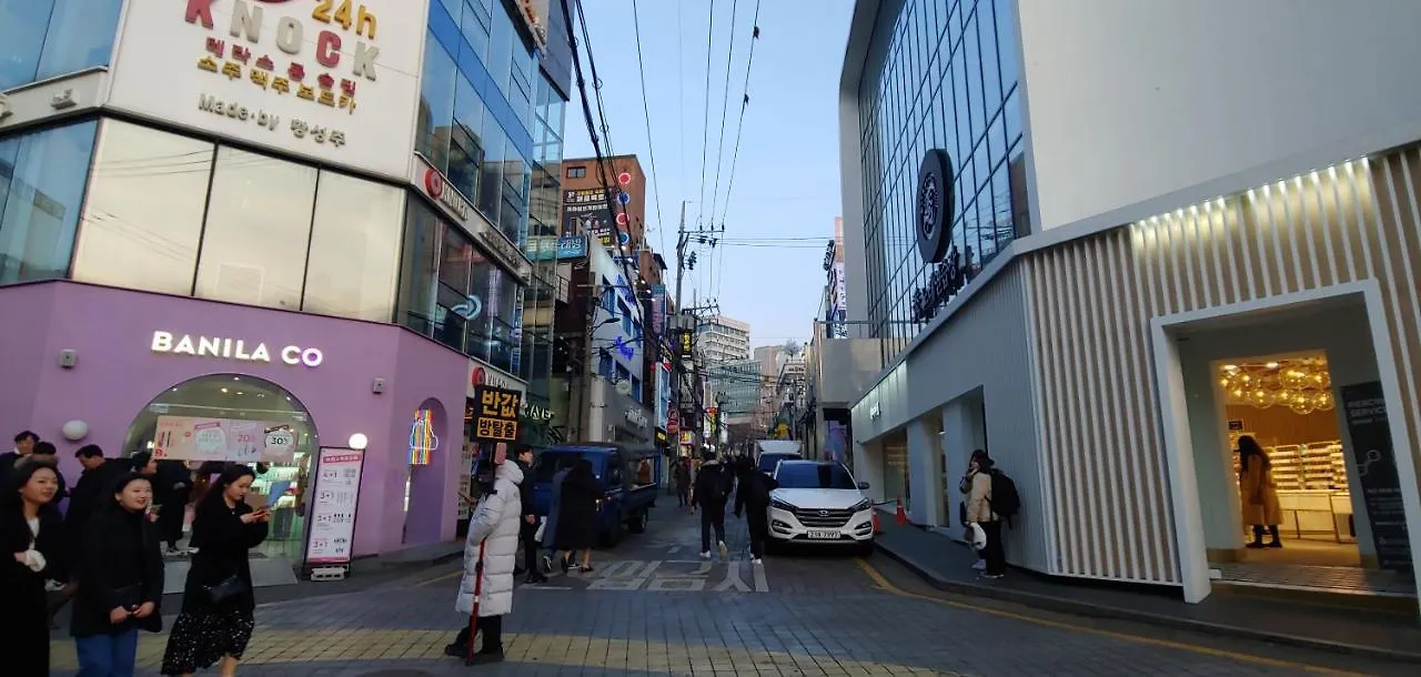 I-One Guesthouse In Hongdae, 아이원 원룸텔 Seul
