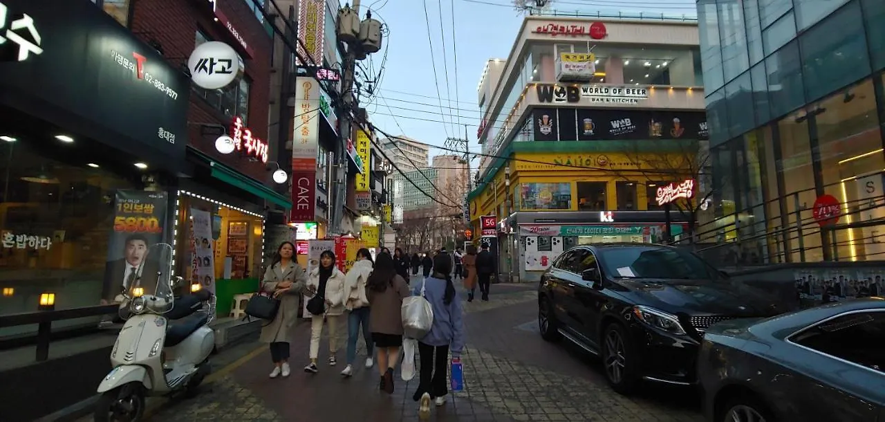I-One Guesthouse In Hongdae, 아이원 원룸텔 Seul Corea del Sud